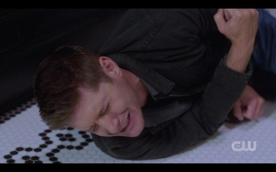 Dean Winchester attacked by mom witch Golden Time SPN Dean Winchester attacked by mom witch Golden Time SPN