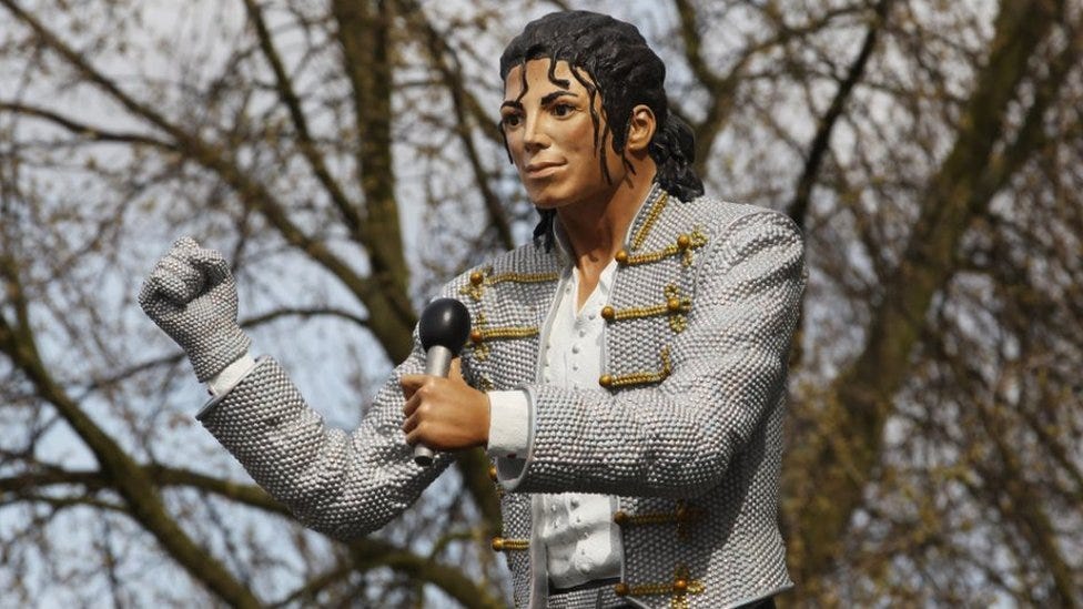 Michael Jackson statue: National Football Museum removes artwork - BBC News