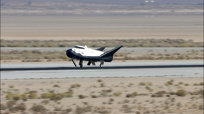 spacecraft landing on runway