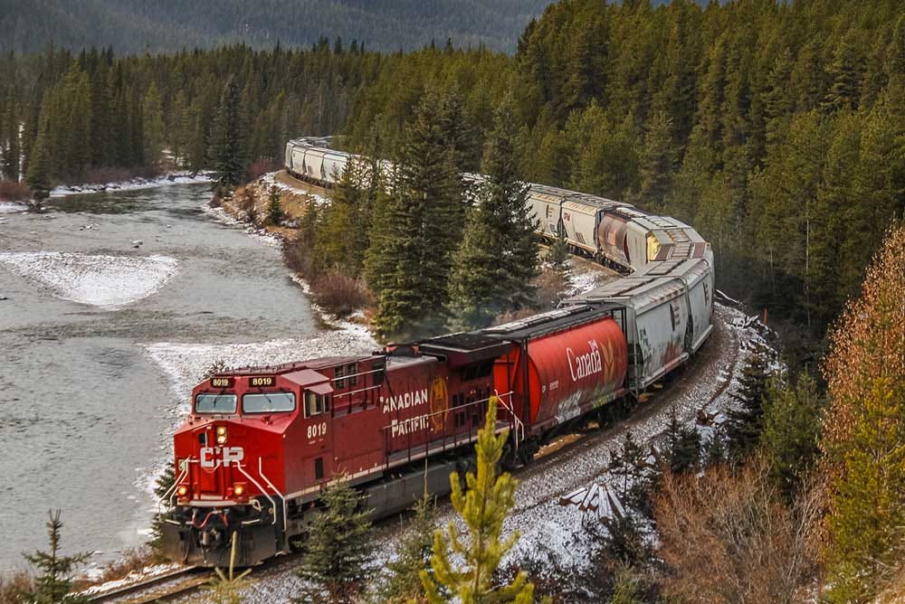 REPORT: The Future of Canada's Rail Network - Galaxy Broadband