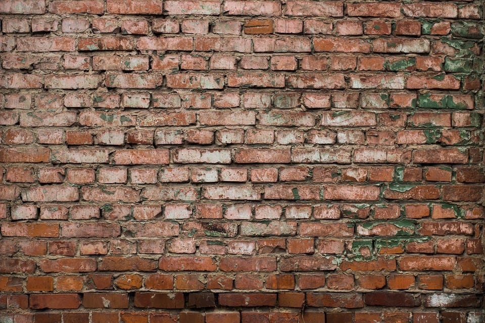 74 Vor die Wand.jpg