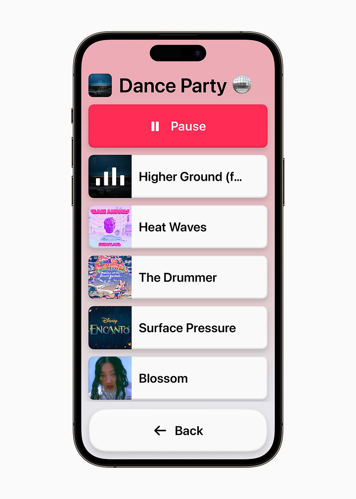 ภาพอธิบายการใช้งาน Accessibility feature จาก iOS ใหม่ ที่มาพร้อมกับปุ่มขนาดใหญ่ และหน้าจอขนาดใหญ่ให้กดได้ง่ายมากยิ่งขึ้น