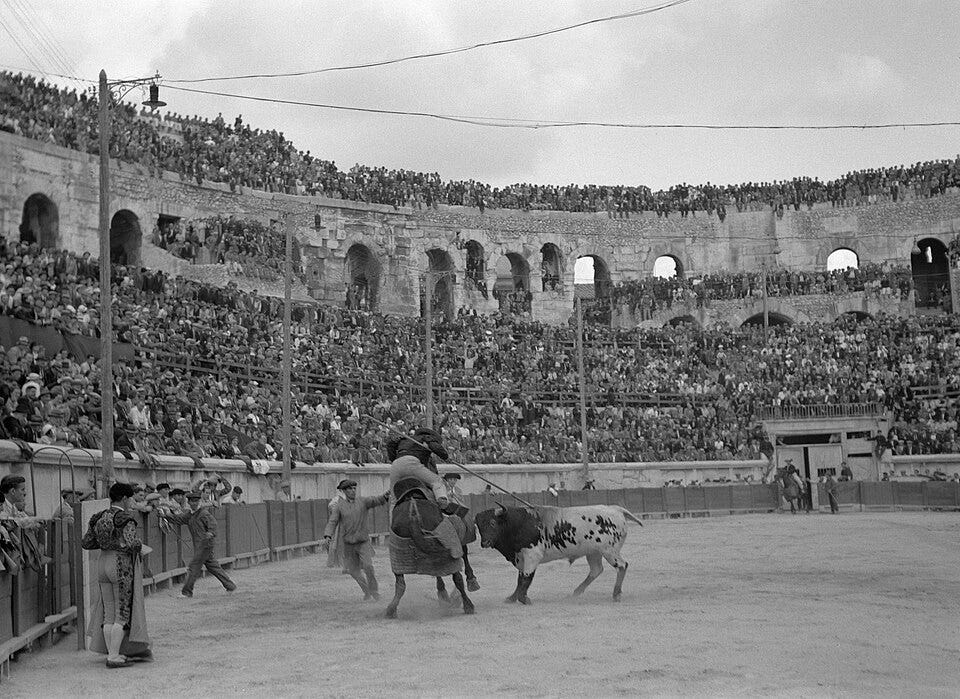 File:Picador te paard steekt stier met lans, er omheen staan de torero's, Bestanddeelnr 191-0419.jpg File:Picador te paard steekt stier met lans, er omheen staan de torero's, Bestanddeelnr 191-0419.jpg