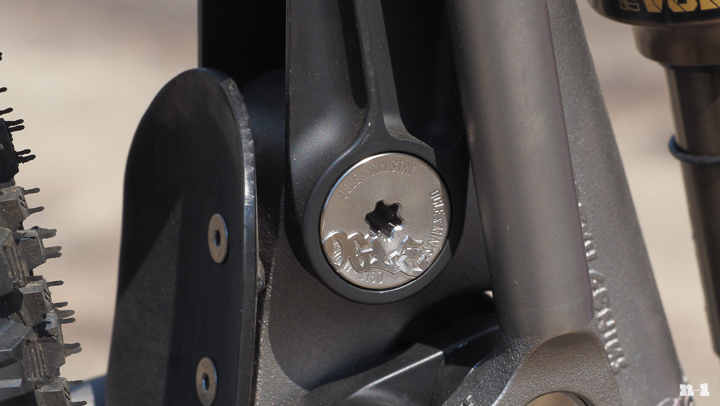 Josh Ogle full-suspension v2 pivot hardware