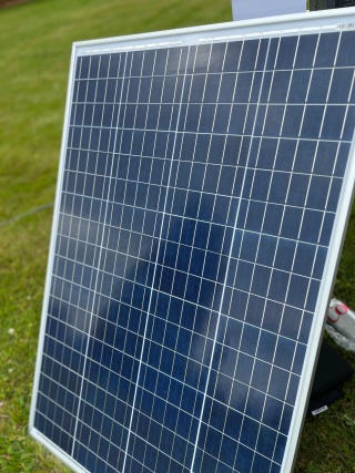 N8gnj_meadow_day_2023-08_100_watt_solar_panel N8gnj_meadow_day_2023-08_100_watt_solar_panel