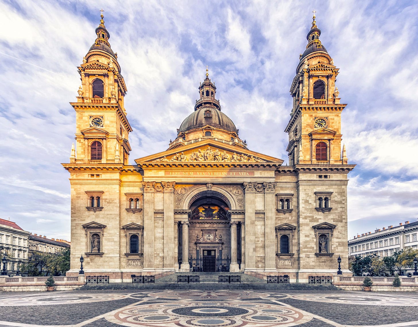 May be an image of Piazza di Spagna, the Guadalajara Cathedral and text