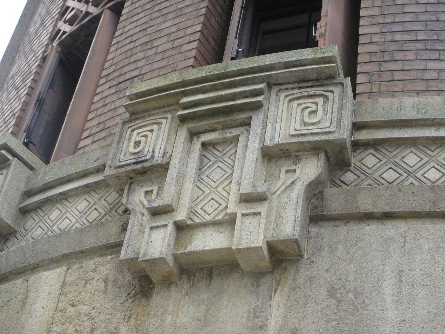 写真の説明はありません。 写真の説明はありません。