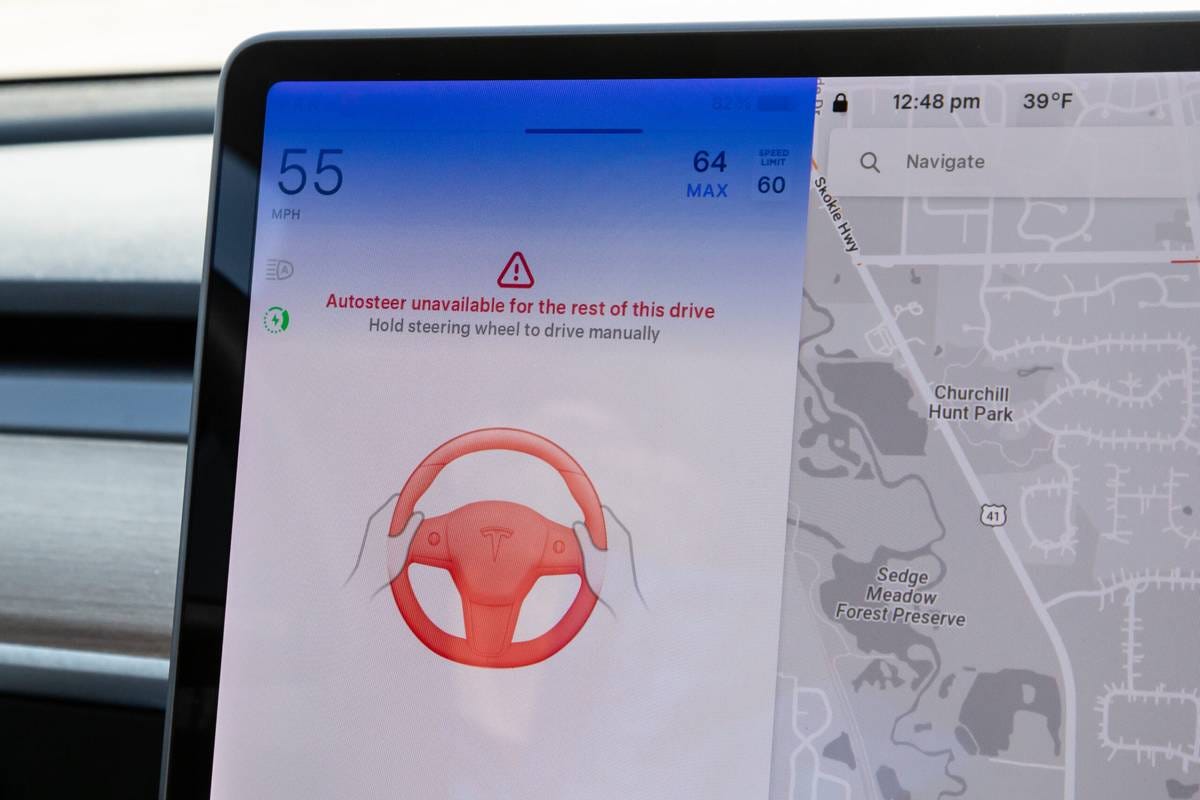 How Does the Tesla Model Y's Autosteer System Operate Post-Recall? |  Cars.com