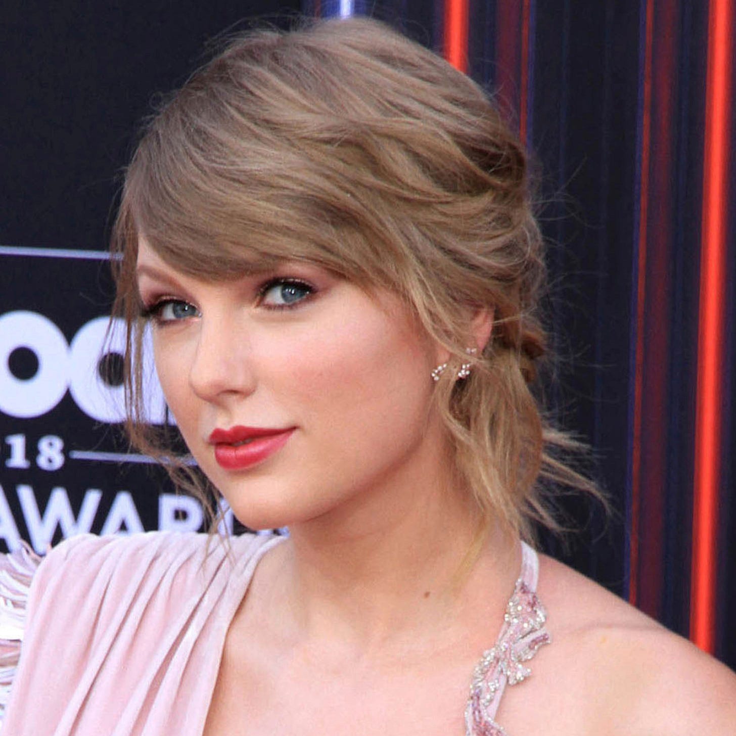 Taylor Swift's Lawyers Change Defense in Copyright Lawsuit - Newsweek Taylor Swift's Lawyers Change Defense in Copyright Lawsuit - Newsweek