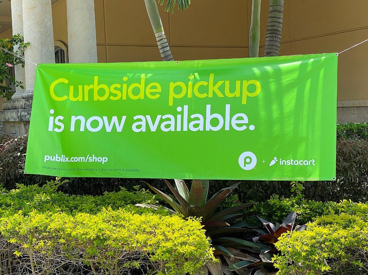 A Publix curbside pickup banner, powered by Instacart, in West Miami, Florida, in 2020. Image: Phillip Pessar via Wikimedia Commons A Publix curbside pickup banner, powered by Instacart, in West Miami, Florida, in 2020. Image: Phillip Pessar via Wikimedia Commons