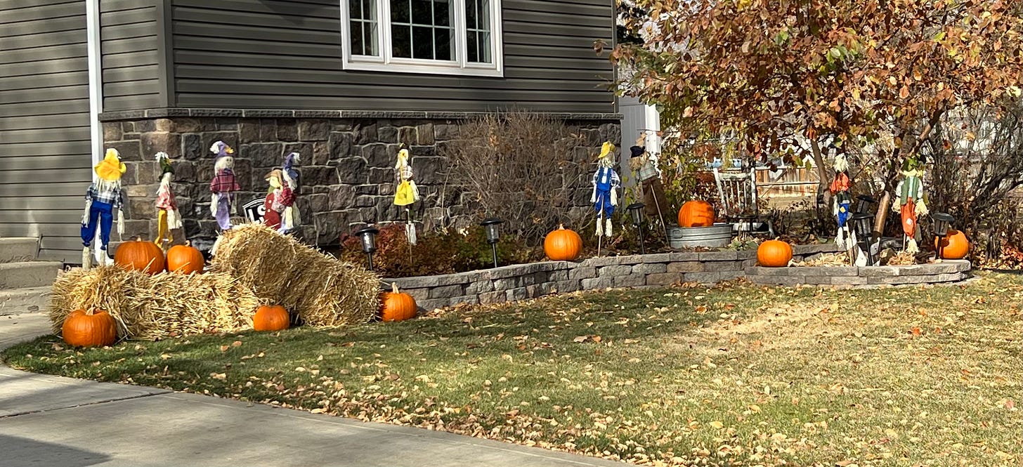 Pumpkins and scarecrows (Photo by Marie Powell)