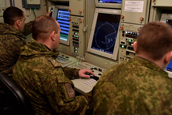Russian defence personnel working inside a S-400 'Triumph' unit (Image: By Mil.ru, CC BY 4.0, via Wikimedia Commons) Russian defence personnel working inside a S-400 'Triumph' unit (Image: By Mil.ru, CC BY 4.0, via Wikimedia Commons)