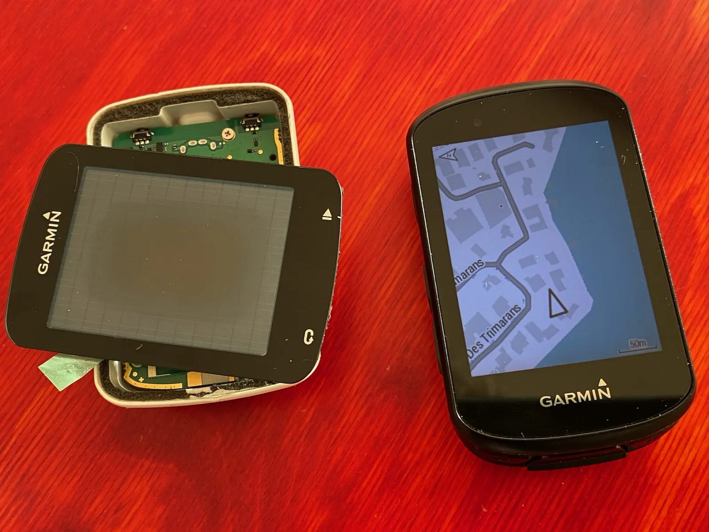 Mon vieux 820 à côté du 530 Mon vieux 820 à côté du 530