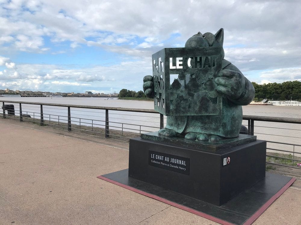 Le Chat de Philippe Geluck along the Garonne River in Bordeaux