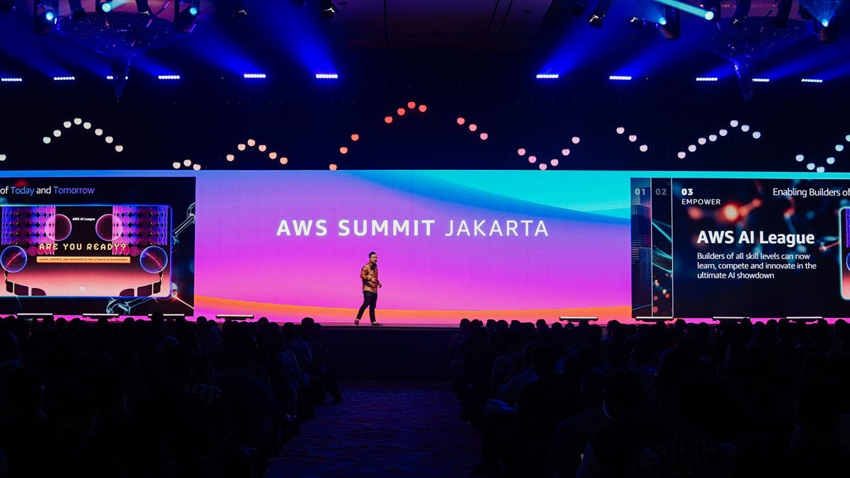 AWS Summit Jakarta 2026: Startup Hadapi Dilema Efisiensi Cloud dan Adopsi AI