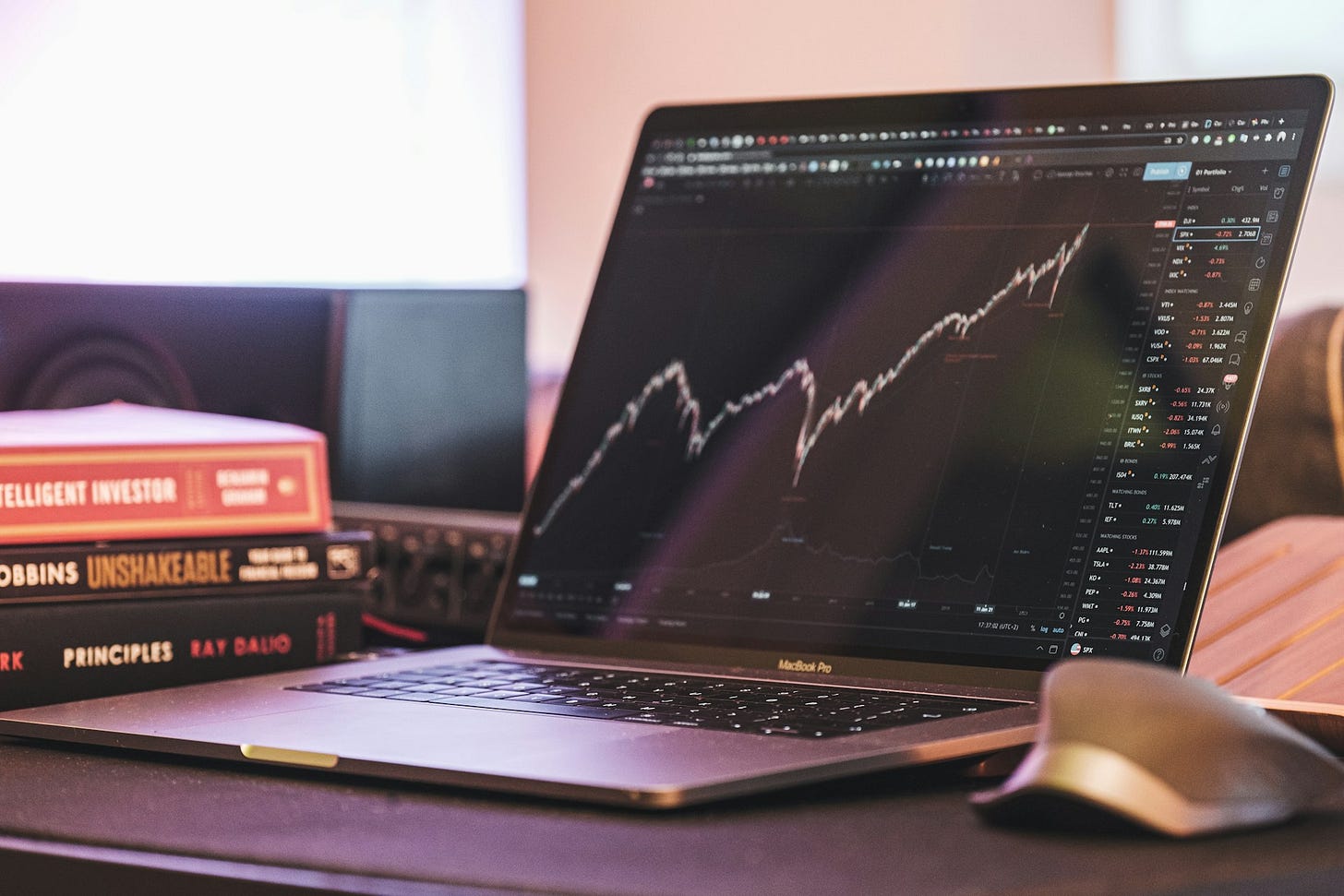 Les 3 stratégies pour investir croissance, dividendes, ou un peu des deux