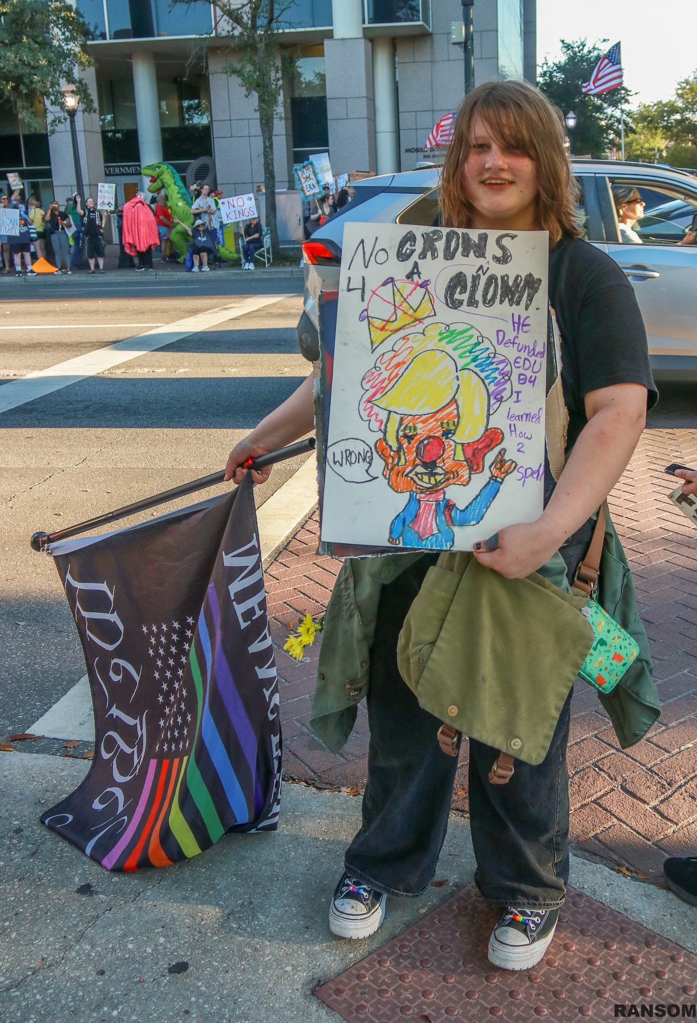 May be an image of text that says '*NO" KINGS NOCRONS No CRONS 니축CMY 4 404 CLOWN HE etuni EDI D4 WRDNG learted E Ιοω 2 spdi IDETOG'