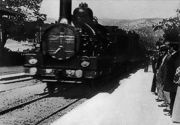 Did a Silent Film About a Train Really Cause Audiences to Stampede? - Atlas Obscura Did a Silent Film About a Train Really Cause Audiences to Stampede? - Atlas Obscura
