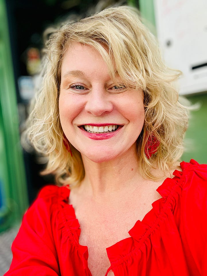 Scenes of a Parisian music venue called El Zokalo in the 20th arrondissment with a Mexican atmosphere and musicians performing