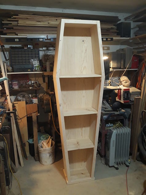 A real "pine box" for Real-Eye-Zing-Art