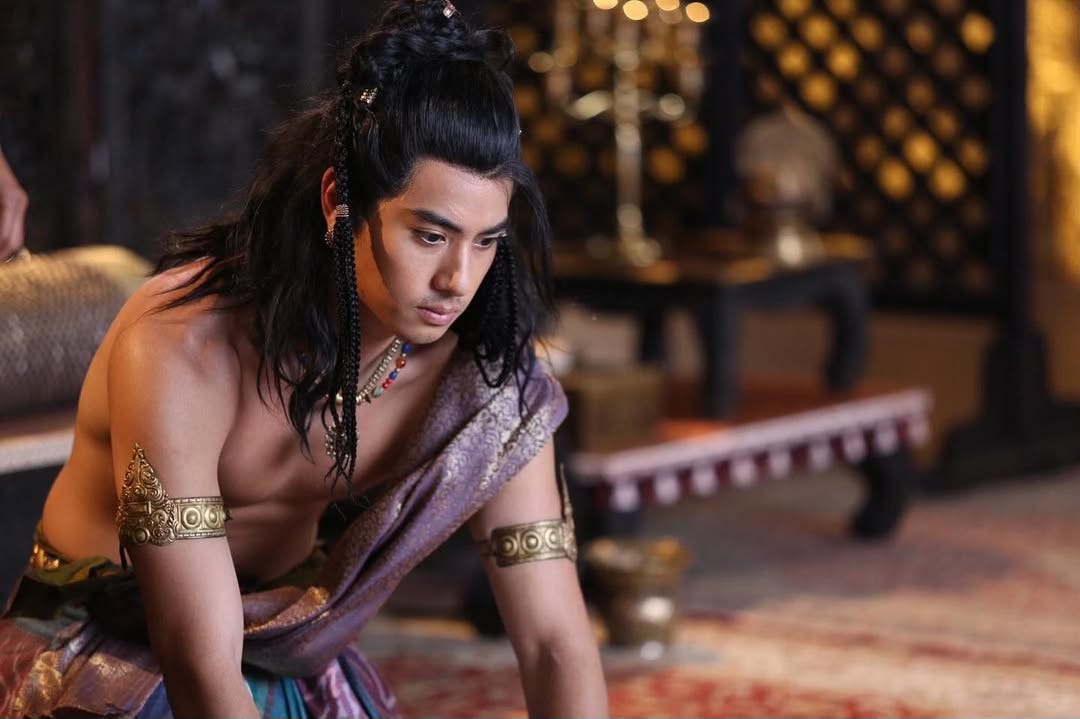 “Beam” Papangkorn (23 March 2022) The “Golden Boy.” A healthy, rising Netflix star who passed away in his sleep at just 25, sending shockwaves through the international Thai drama community. “Beam” Papangkorn (23 March 2022) The “Golden Boy.” A healthy, rising Netflix star who passed away in his sleep at just 25, sending shockwaves through the international Thai drama community.