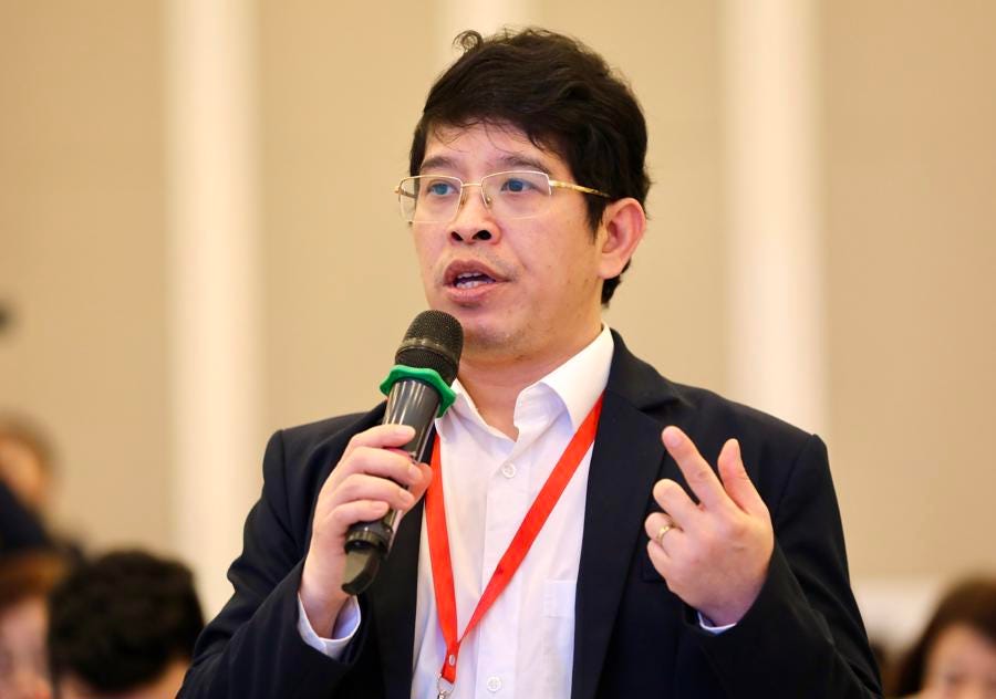 PGS.TS Nguyễn Đình Thọ, Viện trưởng Viện Chiến lược Chính sách Tài nguyên và Môi trường, phát biểu tại diễn đàn kinh tế tuần hoàn Việt Nam 2024. PGS.TS Nguyễn Đình Thọ, Viện trưởng Viện Chiến lược Chính sách Tài nguyên và Môi trường, phát biểu tại diễn đàn kinh tế tuần hoàn Việt Nam 2024. 
