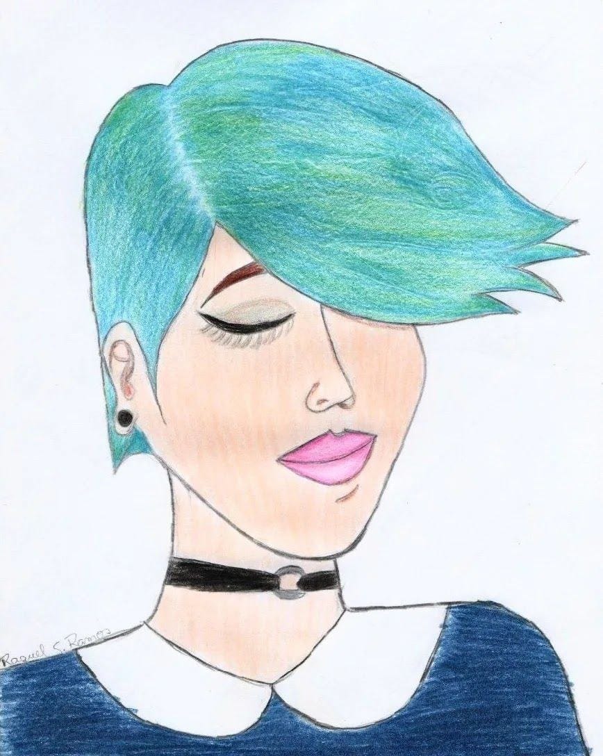 A imagem é um desenho feito a mão de uma mulher com cabelo azul esverdeado. O cabelo é curto, com franja comprida sobre o olho direito. Ela usa um colar preto tipo gargantilha e um brinco preto pequeno. A mulher está usando uma blusa azul-escura com gola branca.