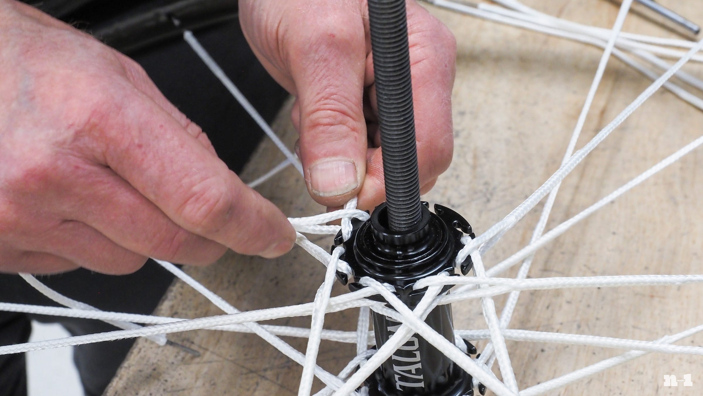 Berd spokes wheel building process