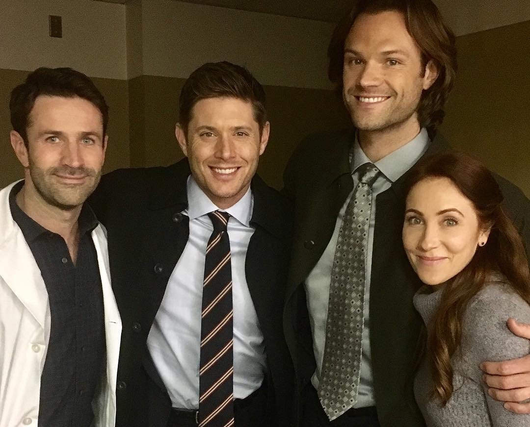 miranda frigon with supernatural cast jensen ackles movie tv tech geeks miranda frigon with supernatural cast jensen ackles movie tv tech geeks