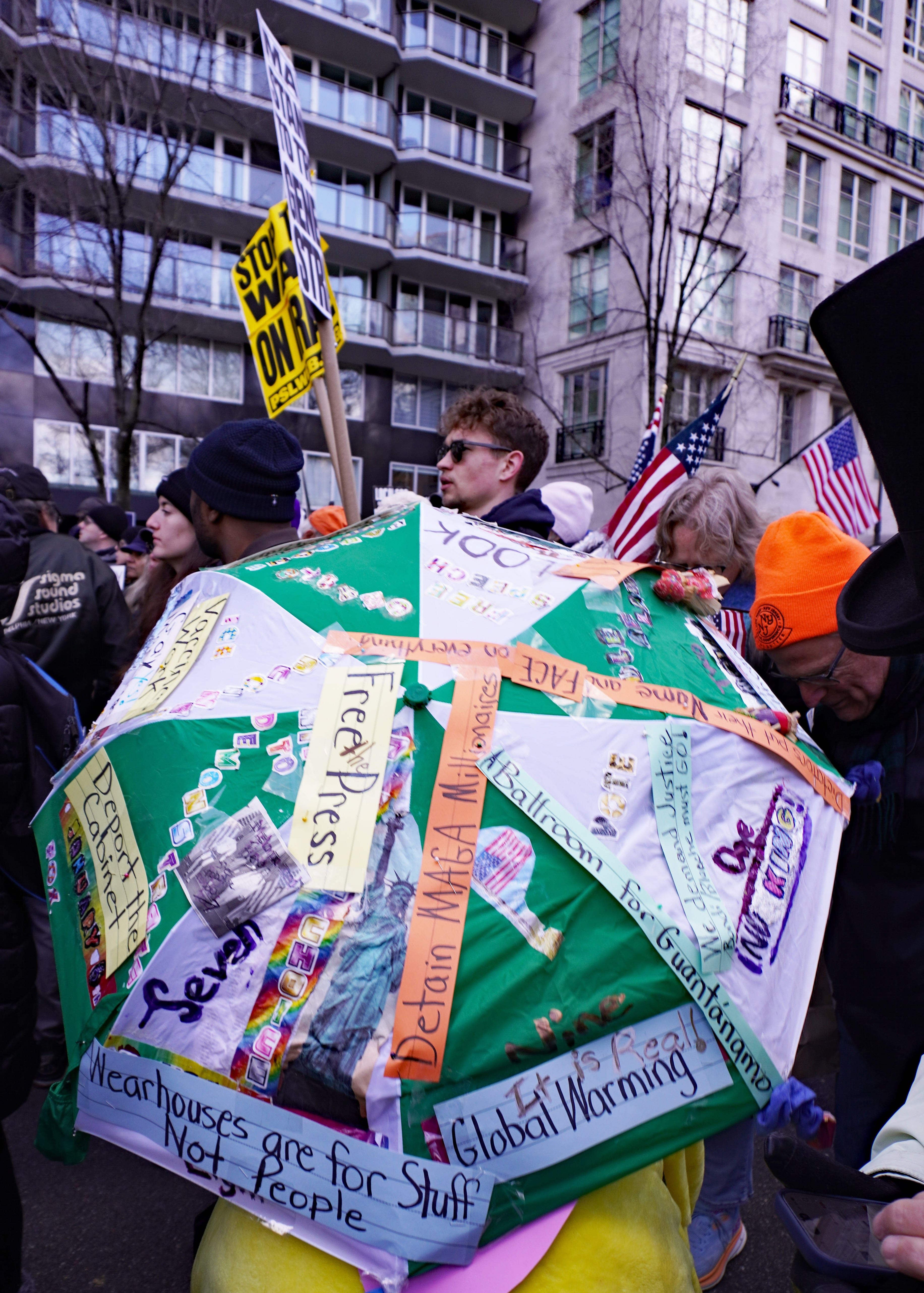 Photo No Kin March Photos From No Kings Day, March 28th! - by Liza Donnelly