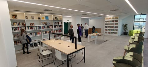 Biblioteca "Zona Futuro" en la planta 2 de La Biblioteca de las Culturas Contemporáneas en Estepona