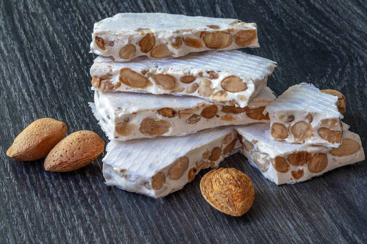 Cómo hacer turrón de Alicante o duro - Receta FÁCIL Cómo hacer turrón de Alicante o duro - Receta FÁCIL