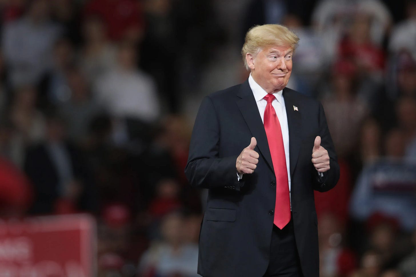 Trump Signals Thumbs Up for Kavanaugh - Bloomberg