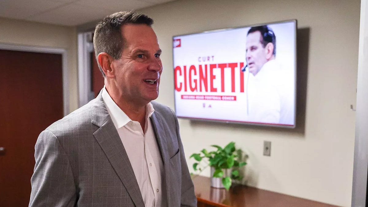 What do you think of Indiana football? Hate the Hoosiers and Curt Cignetti? Annoyed by them? Respect them? Worried about them? Think they're a fluke?