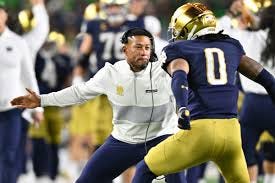 Notre Dame football heading ...