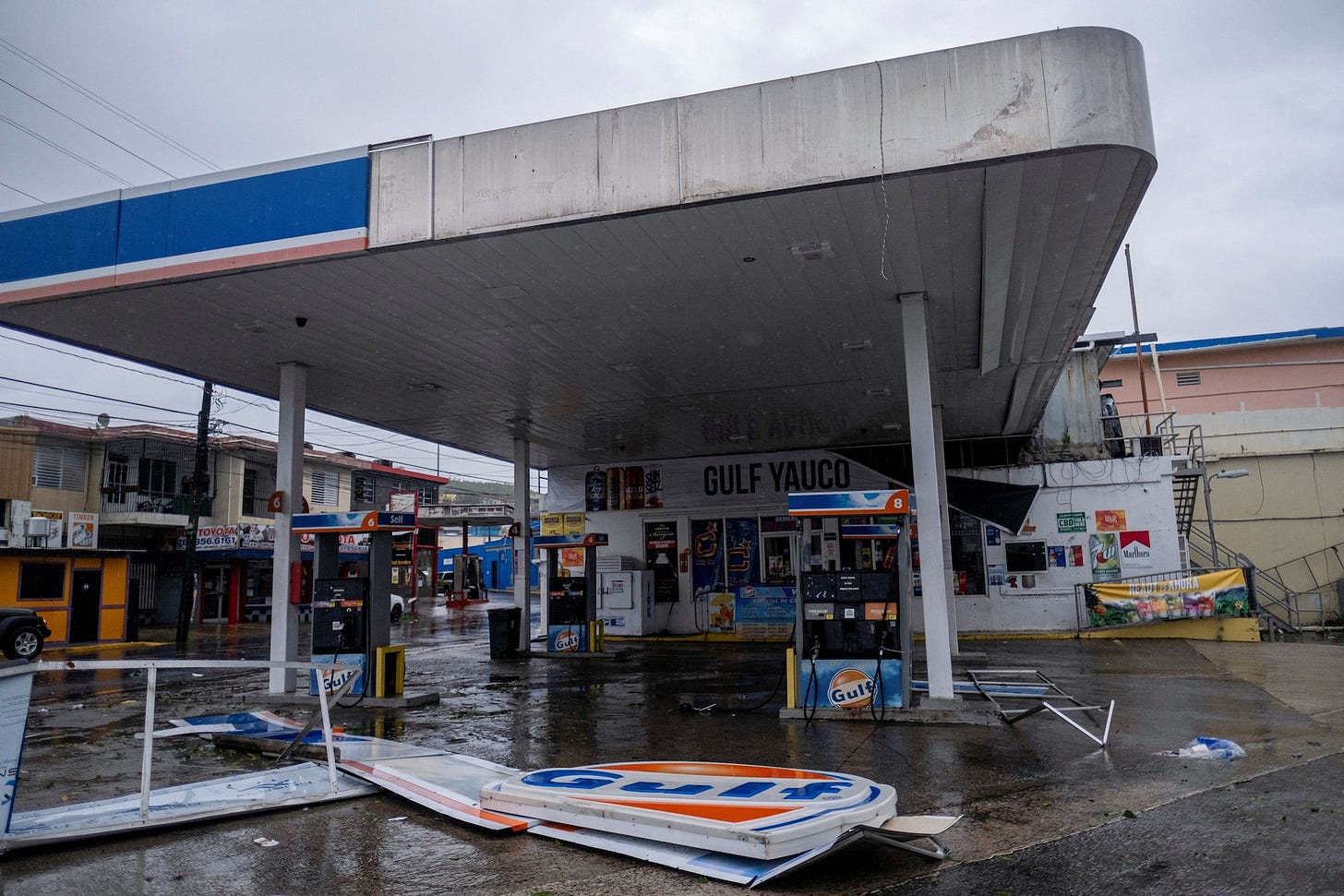 Gulf Yauco station destroyed.