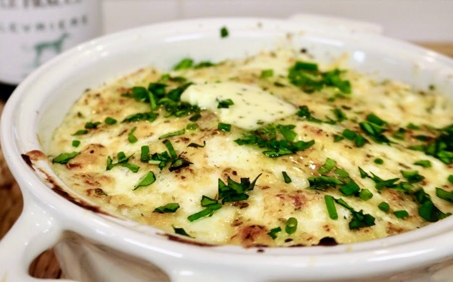 Garlic Butter Boursin Dip & Pinot Grigio