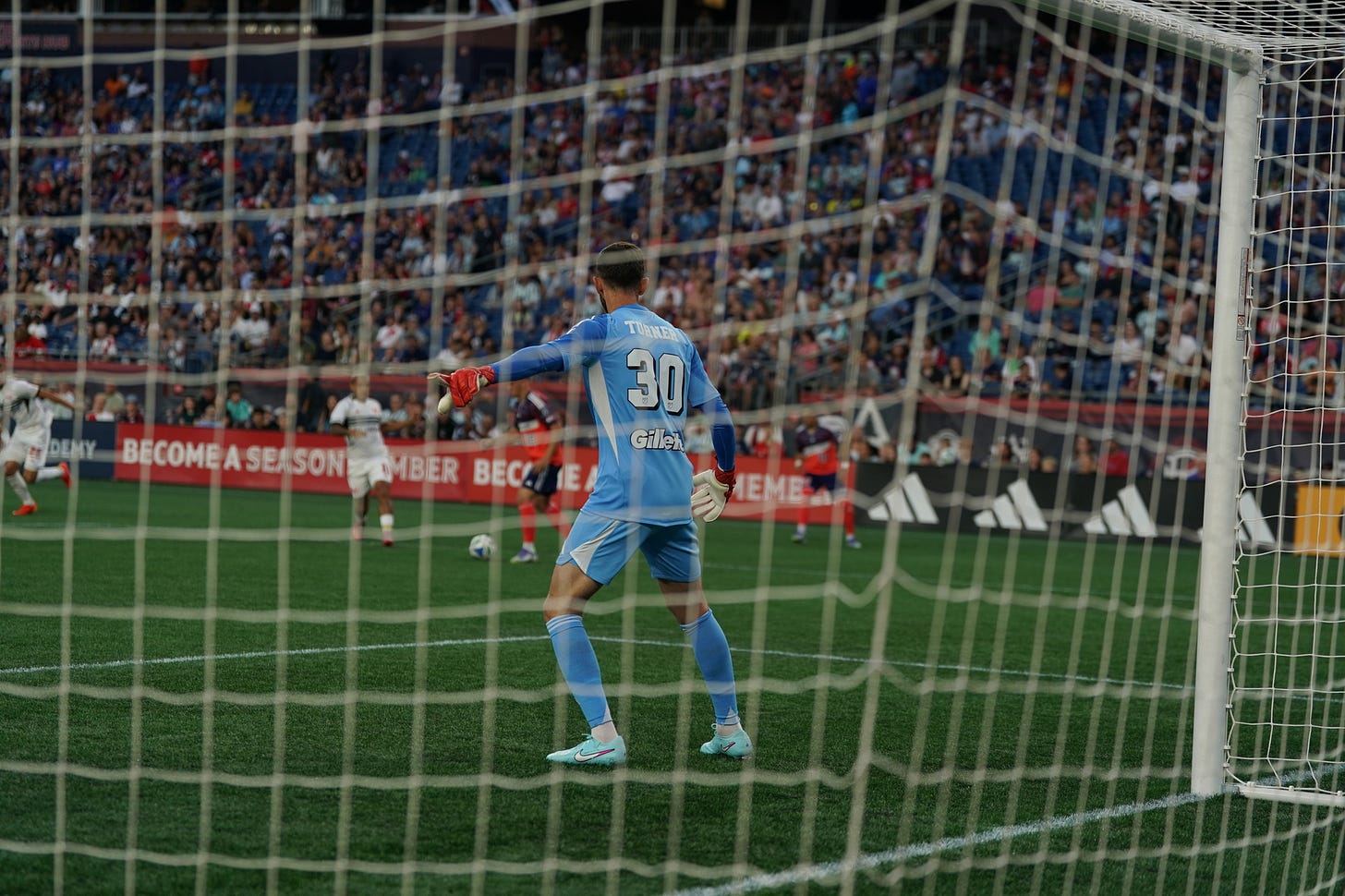 Matt Turner 8-9-25 vs D.C. United (1).jpg