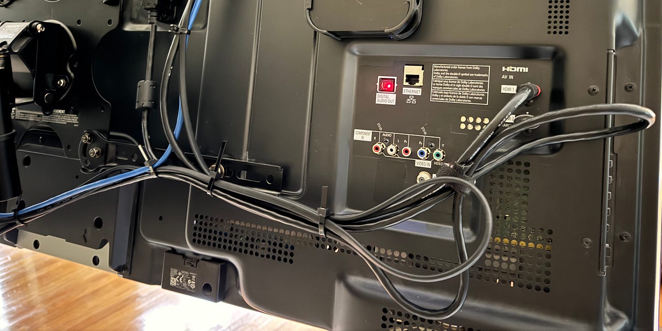TV-Mount Your Streaming Device With 3D-Printing, Zip-Ties & Velcro [Apple TV]