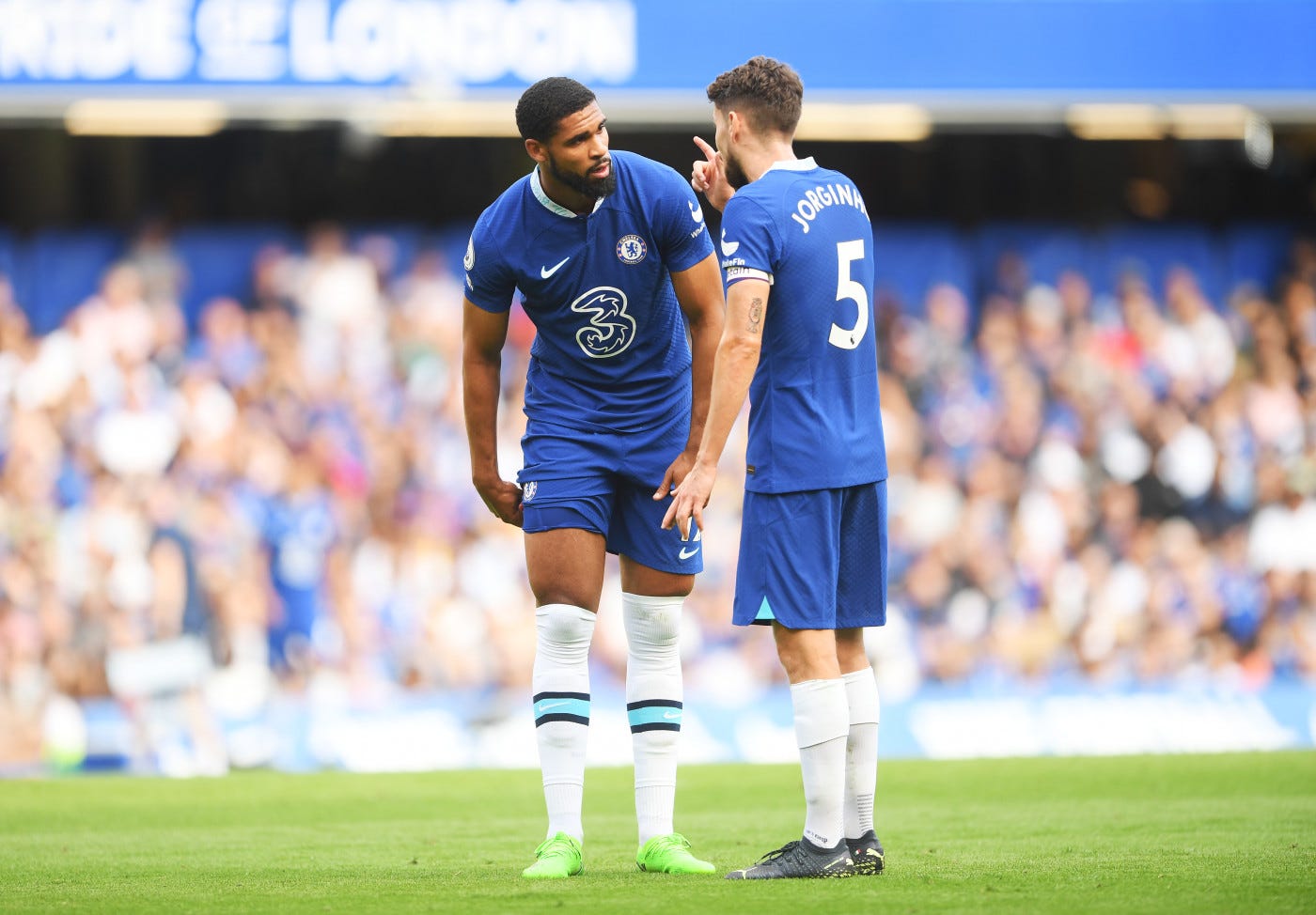 Loftus-Cheek on how to play with 10 men, the crowd's energy and two key  players | News | Official Site | Chelsea Football Club