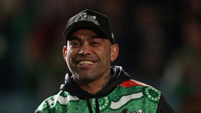 СИДНЕЙ, АВСТРАЛИЯ - 25 МАЯ: Натан Мерритт, бывший игрок NRL, наблюдает за матчем 12-го тура NRL между командами South Sydney Rabbitohs и Parramatta Eels на стадионе Accor Stadium 25 мая 2024 года в Сиднее, Австралия. (Фото Джейсона Маккоули/Getty Images) СИДНЕЙ, АВСТРАЛИЯ - 25 МАЯ: Натан Мерритт, бывший игрок NRL, наблюдает за матчем 12-го тура NRL между командами South Sydney Rabbitohs и Parramatta Eels на стадионе Accor Stadium 25 мая 2024 года в Сиднее, Австралия. (Фото Джейсона Маккоули/Getty Images)