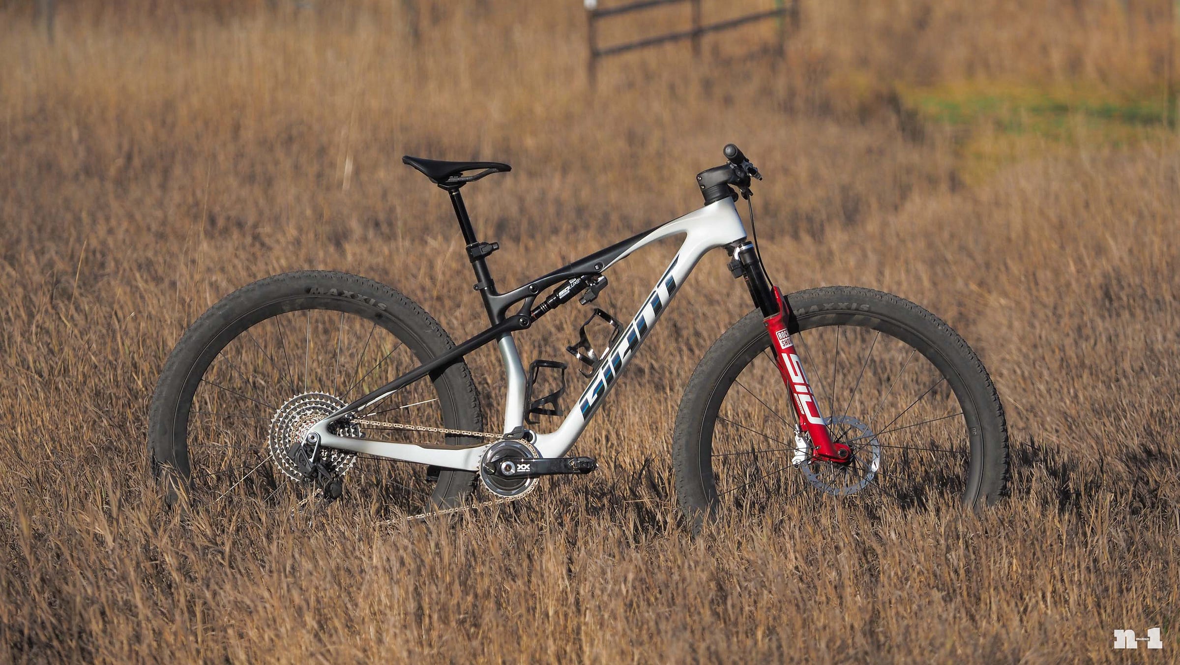 2026 Giant Anthem Advanced SL side view