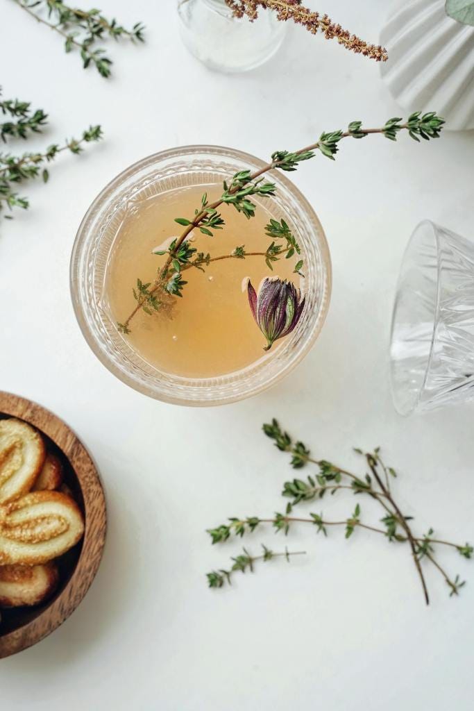 Herbal Teas to Help Menopause Symptoms