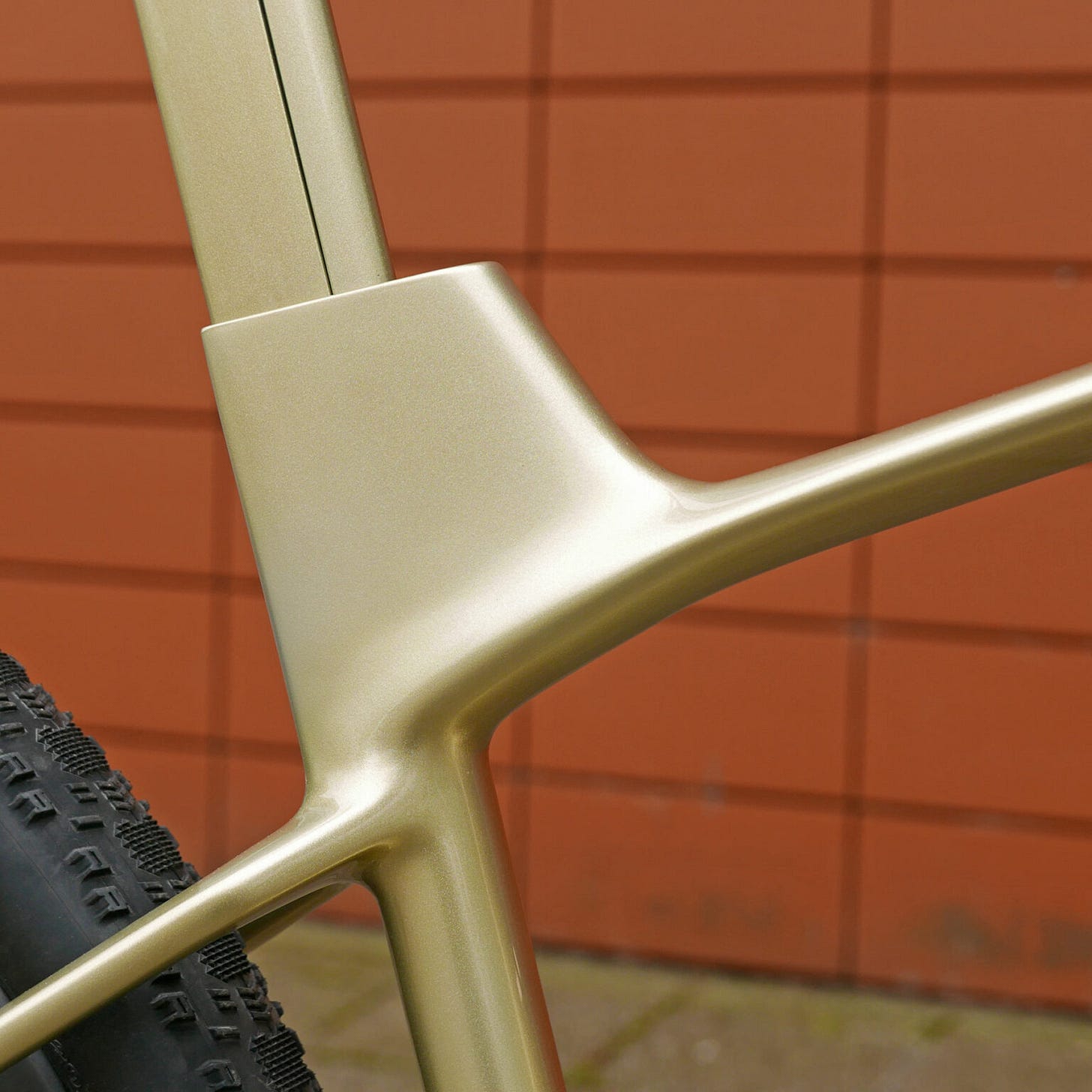 Dangerholm Scott Scale+Foil fat tire aero gravel race project bike with Faction ultra-wide concept wheels, seat cluster detail