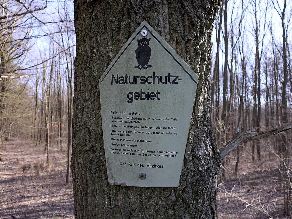 File:Naturschutzgebiet, Kennzeichnung in der DDR.jpg