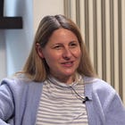 Betroffene berichtet über Corona-Impfschaden. 