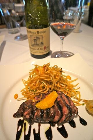 A - Donjon - Pepper-crusted filet A - Donjon - Pepper-crusted filet