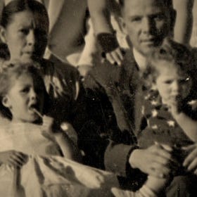 La familia en el rio