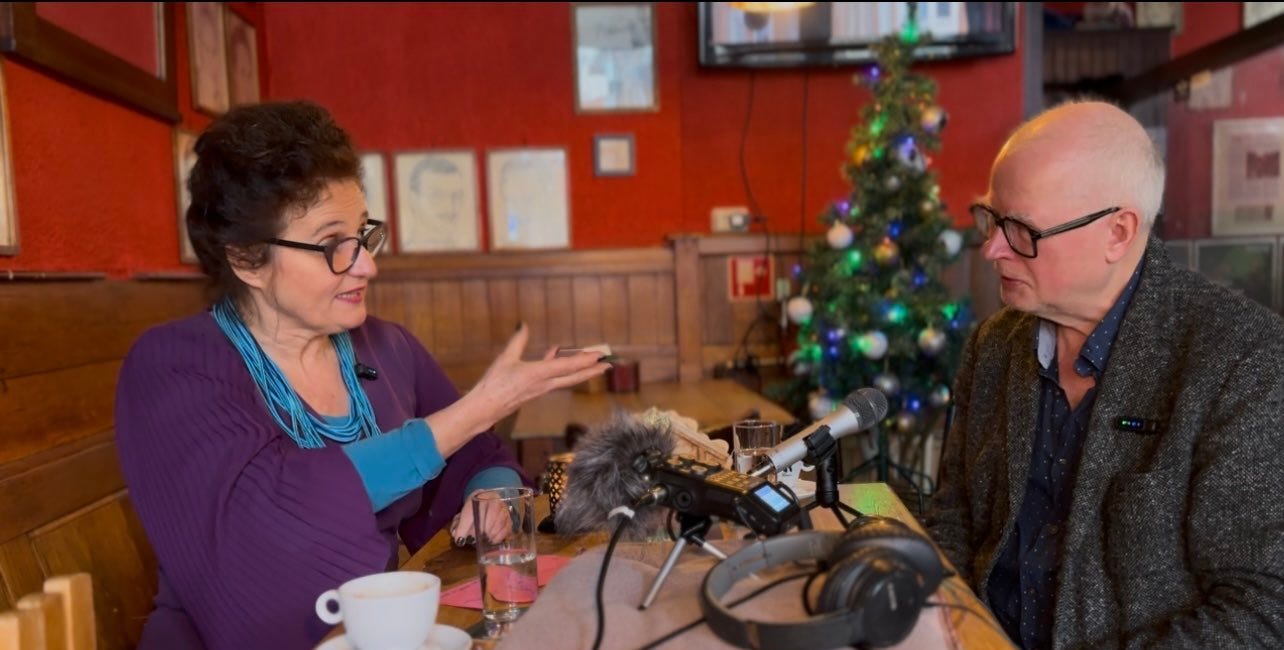 'Bied iets aan!' - Machteld Kooij over hoe je angst voor lastige vragen in interviews overwint. Ook nuttig voor de kerst.