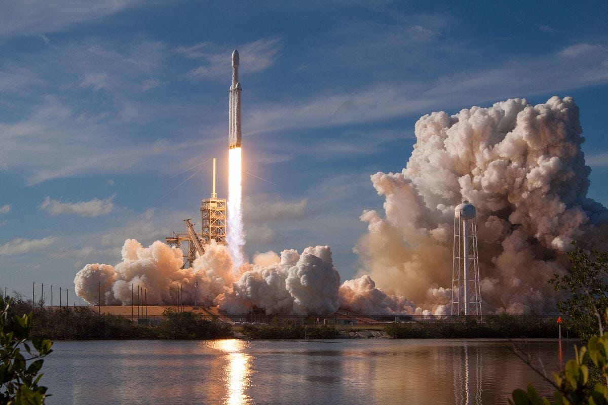 SpaceX's Huge Falcon Heavy Rocket to Launch On Its 2nd Flight in March |  Space